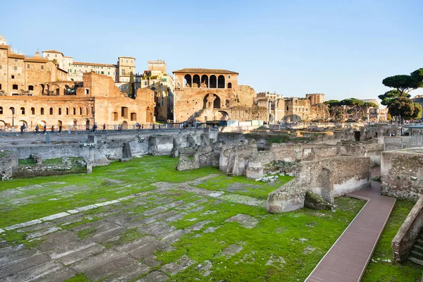 Overblijfselen van het Forum van Trajanus in Rome stad — Stockfoto