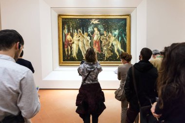 Botticelli salondakilerin Uffizi Galerisi