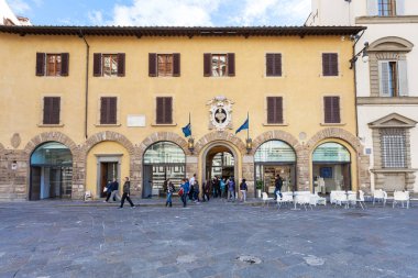 kapılar Museo Dell Opera del Duomo yakınındaki ziyaretçi