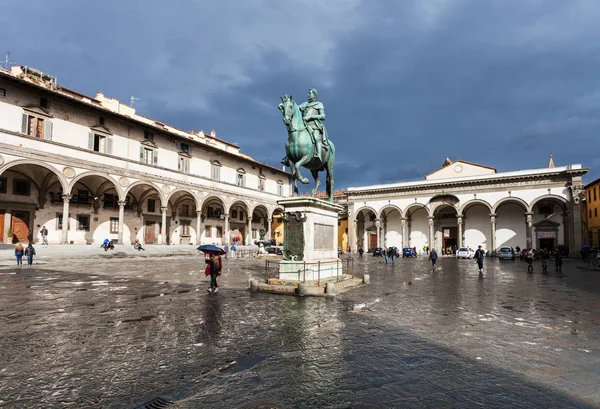 Utsikt över Piazza della Santissima Annunziata — Stockfoto