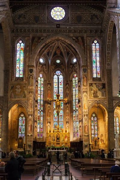 Interieur van de Basilica di Santa Croce in Florence — Stockfoto
