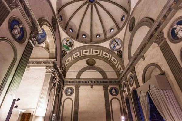 Interior Pazzi chapel in Basilica di Santa Croce — Stock Photo, Image