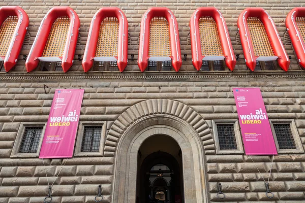 Ingericht façade van Palazzo Strozzi in Florence — Stockfoto