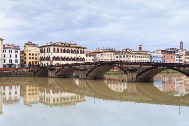 Ponte alla Carraia over Arno river in autumn