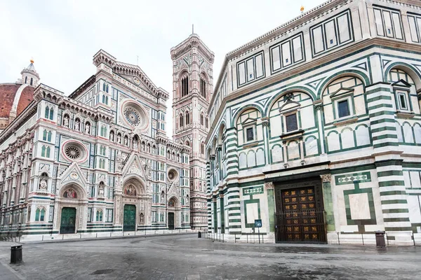 Battistero e Duomo di Firenze n mattina — Foto Stock