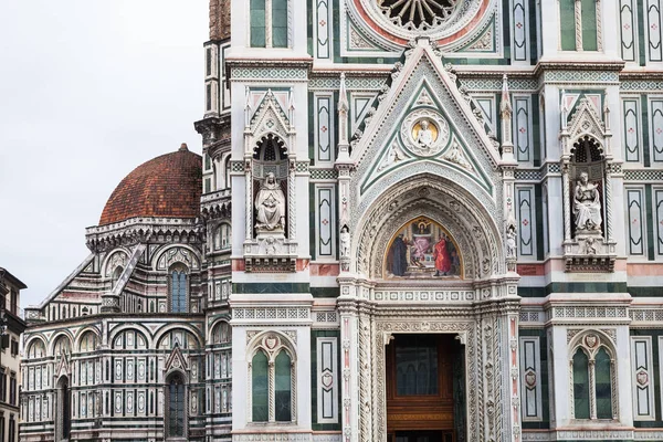Decorazioni delle pareti del Duomo di Firenze — Foto Stock