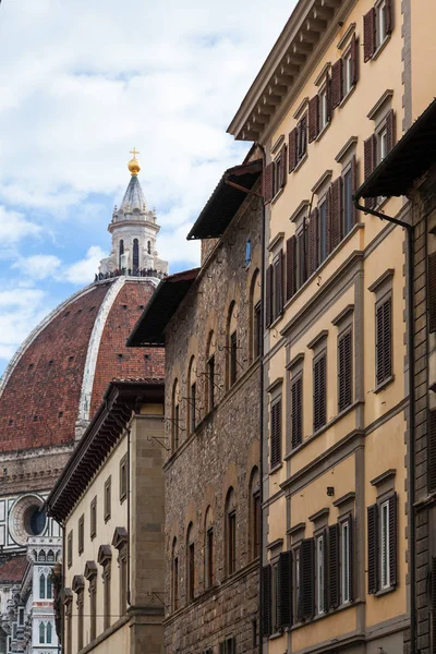 Katedra Santa Maria del Fiore i kamienice mieszczańskie — Zdjęcie stockowe