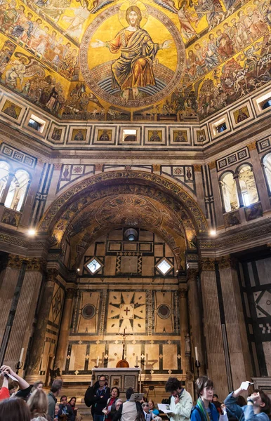 Mennesker i Firenze Baptistery San Giovanni - Stock-foto