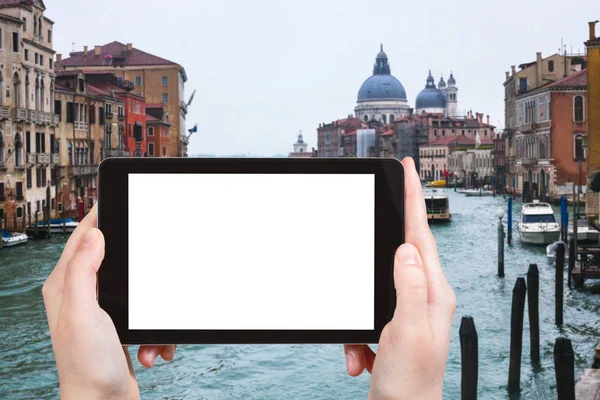 Tourist photographs Venice cityscape — Stock Photo, Image