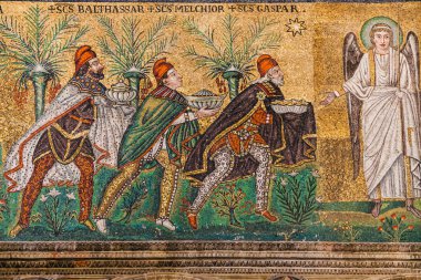 Sant Apollinare Nuovo içinde üç Magi hediye