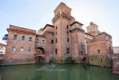 hendek ve Castello Estense Ferrara şehir