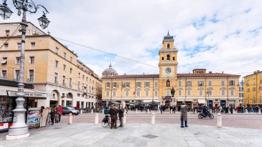 Garibaldi Meydanı ve Valilik Sarayı