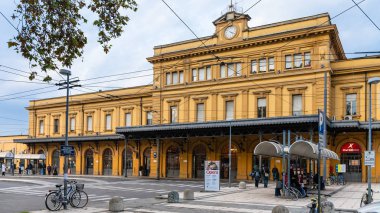 Modena şehrinde tren istasyonu inşası