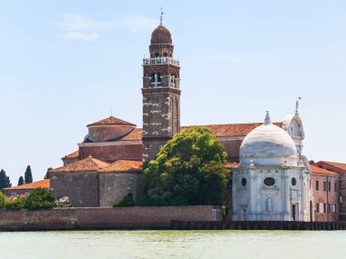Isola Venedik'teki kilise San Michele