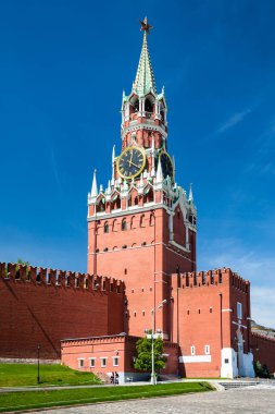 İşçinin kule Kremlin Moskova Kızıl meydanında