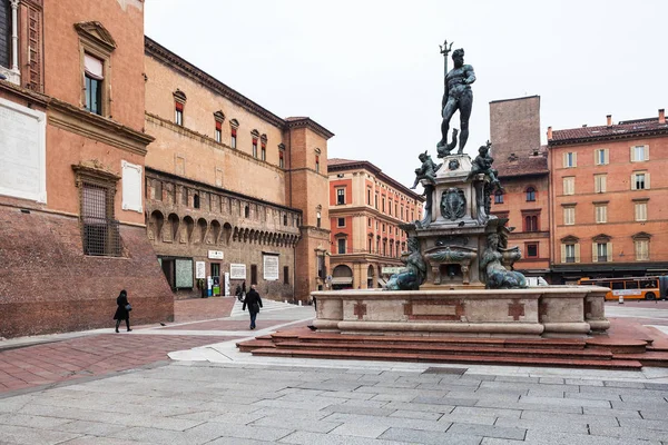 Fountain Neptune på torget i Bologna city — Stockfoto