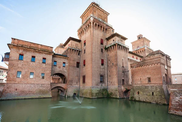 Ferrara, Castello Estense görünümünü — Stok fotoğraf