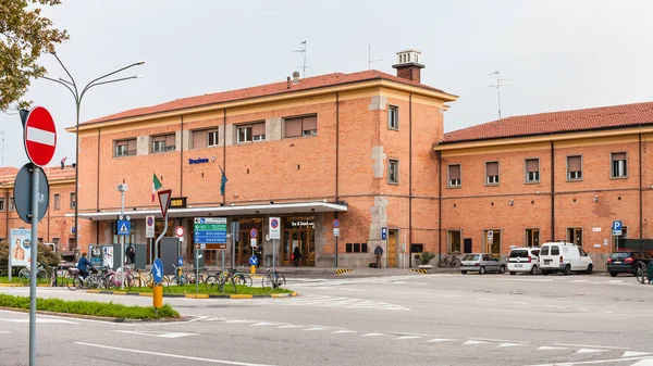Ferrara city railway station — Stock Photo, Image