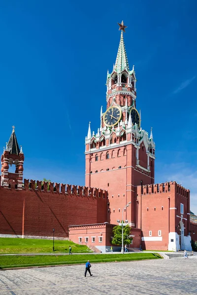 Spasskaya Tower of Kremlin in Moscow — Stock Photo, Image