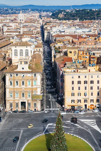 Boven uitzicht op het plein Piazza Venezia in Rome — Stockfoto