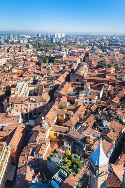 Vista superior de la ciudad de Bolonia desde la torre Asinelli — Foto de Stock