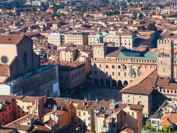 Powyżej widok na Piazza Maggiore w mieście Bolonia — Zdjęcie stockowe