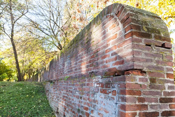 Muro medievale dell'ex fortezza papale di Ferrara — Foto Stock