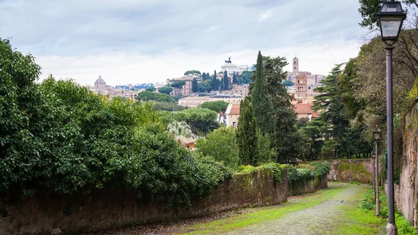 View of Capitoline hill from Aventine Hill in Rome — Stock Photo, Image