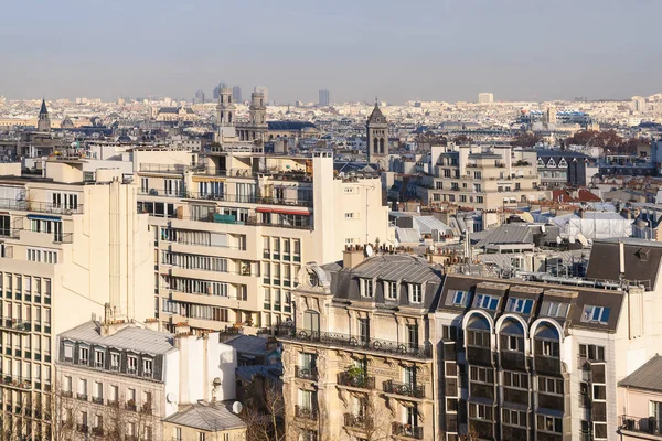 Ovanför vyn av i Paris stad i vinter twilight — Stockfoto