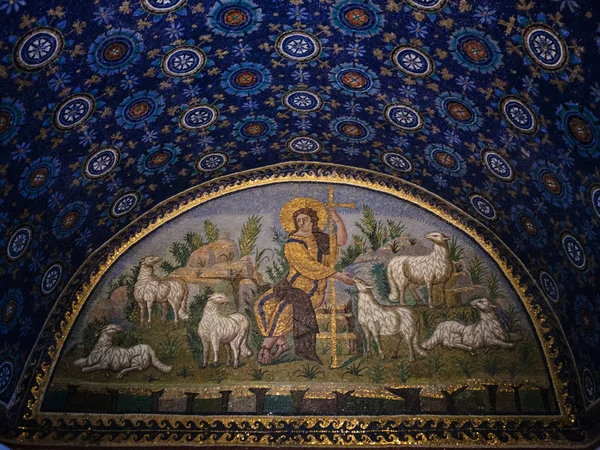 Mosaic in ancient Galla Placidia mausoleum — Stock Photo, Image