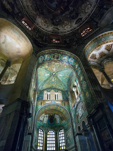 Interiér baziliky San Vitale v Ravenně city — Stock fotografie