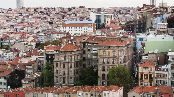 Istanbul'da konut evler görünümünü yukarıda — Stok fotoğraf