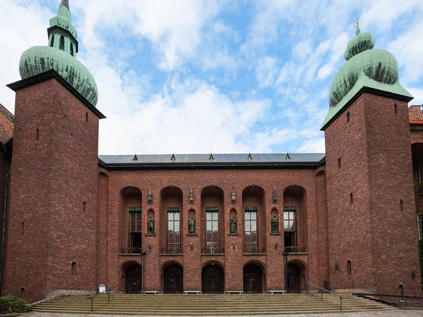 View of City Hall (Stadshuset) from courtyard — Stock Photo, Image