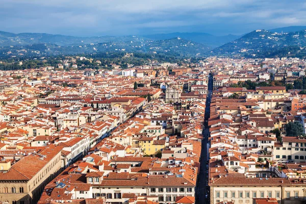 Boven weergave van woonwijken van Florence — Stockfoto