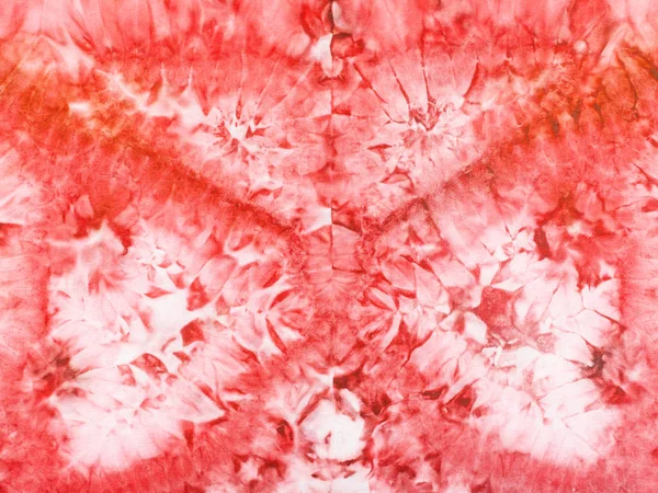 Motif rouge abstrait sur soie batik — Photo