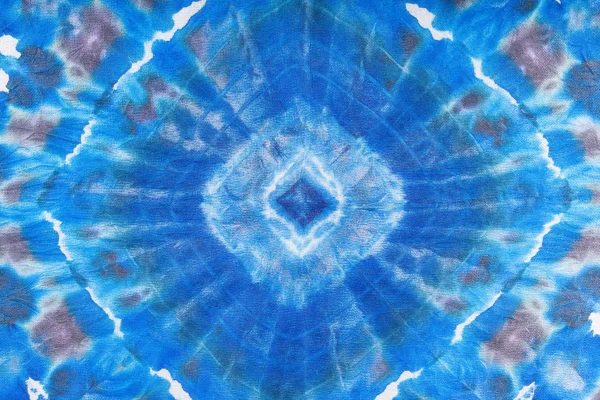 Abstracte blauwe geometrische ornament op zijde batik — Stockfoto