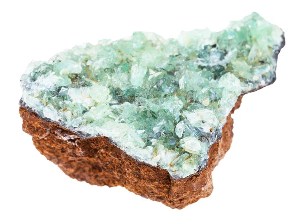 Cristales de anapita cruda sobre roca de limonita aislada — Foto de Stock