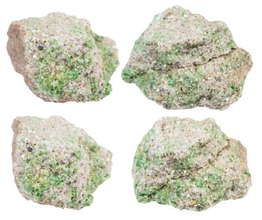 kaya parçaları ile pintadoite kristalleri kümesi