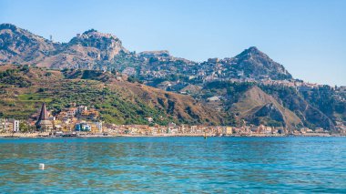 Taormina şehir ve Giardini Naxos şehir kenarı