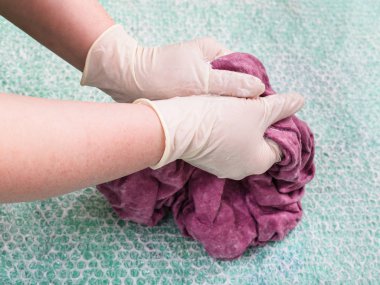 Şapkacı ıslak keçe hood yün liflerinden ipliği