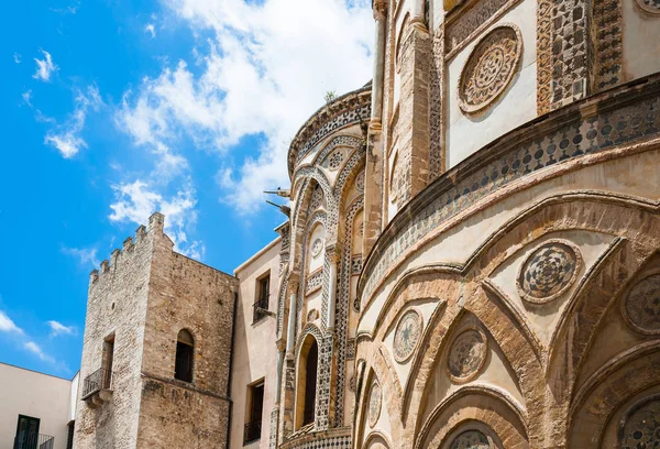 Costruzione della cattedrale normanna Duomo di Monreale — Foto Stock