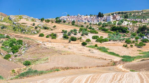 Agrarian fields and cemetry in southern Sicily — Stock Photo, Image