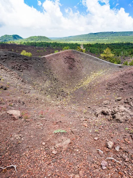 Visa gamla vulkan kratern av berget Etna — Stockfoto