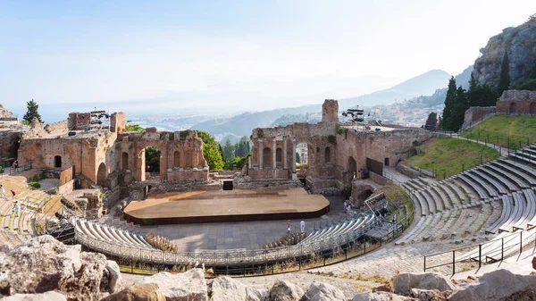 Vista del antiguo Teatro Greco en Taormina — Foto de Stock
