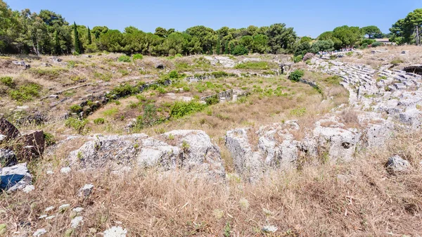 Vy av antika romerska amfiteatern i Syrakusa — Stockfoto