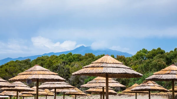 View on Etna mount from beach in Sicily — Stock Photo, Image