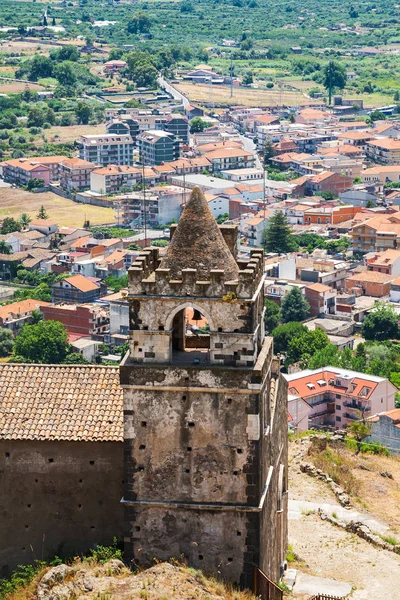 Calatabiano město do kostela svatého kříže — Stock fotografie