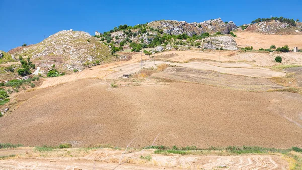 Landskapet i södra Sicilien i sommar — Stockfoto