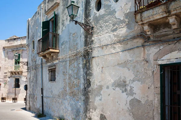 Old urban houses in Syracuse city — Stock Photo, Image