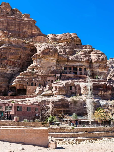 Museum in caves of ancient Petra town — Stock Photo, Image